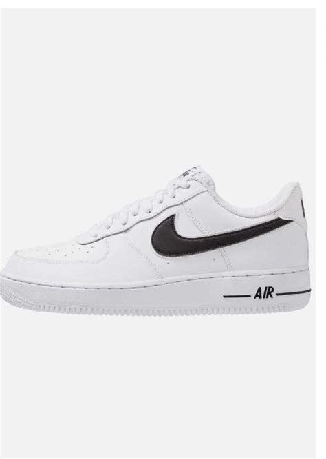 air force one mit schwarzem nike zeichen|Nike Air Force 1.